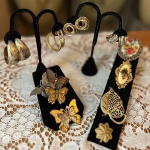 VINTAGE Gold costume jewelry bundle